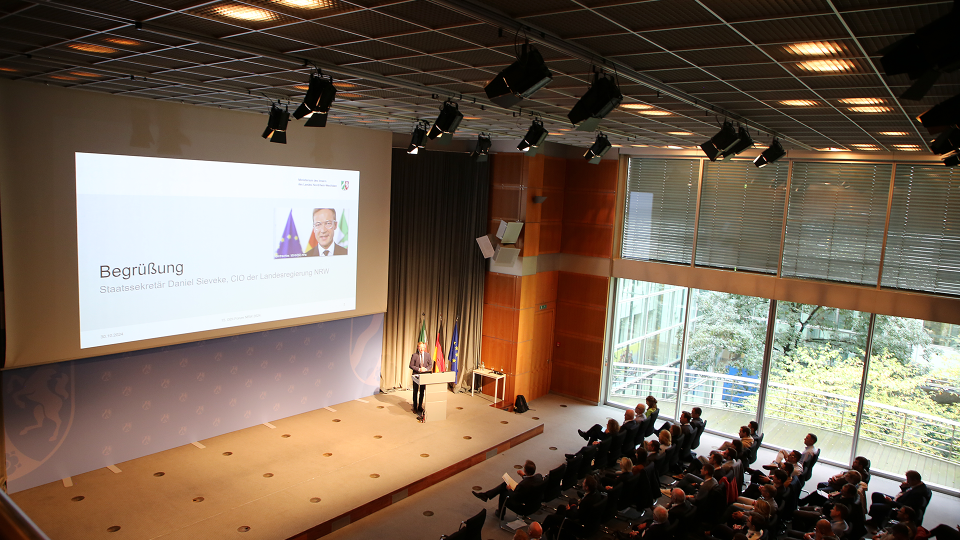 GDI-Forum NRW 2024 - Begrüßung Staatssekretär